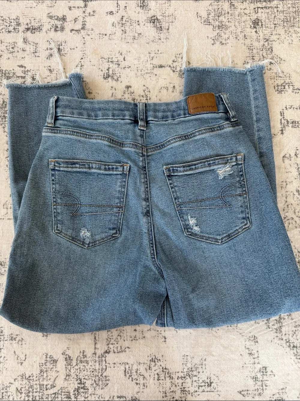 American Eagle Outfitters Light Blue Distressed Cropped Jeans
